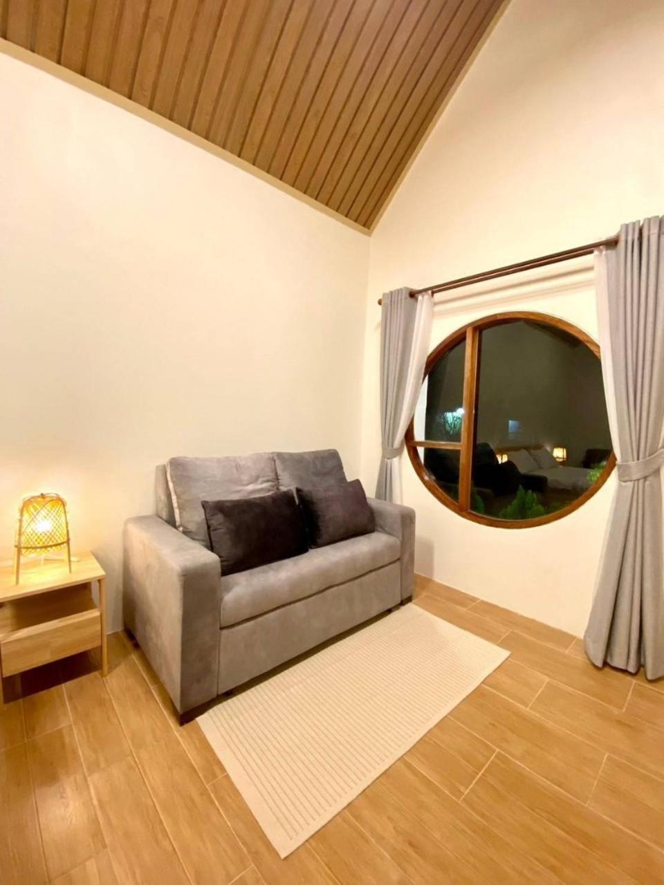 Baan Pong Tara Hotel Suan Phueng Exterior photo