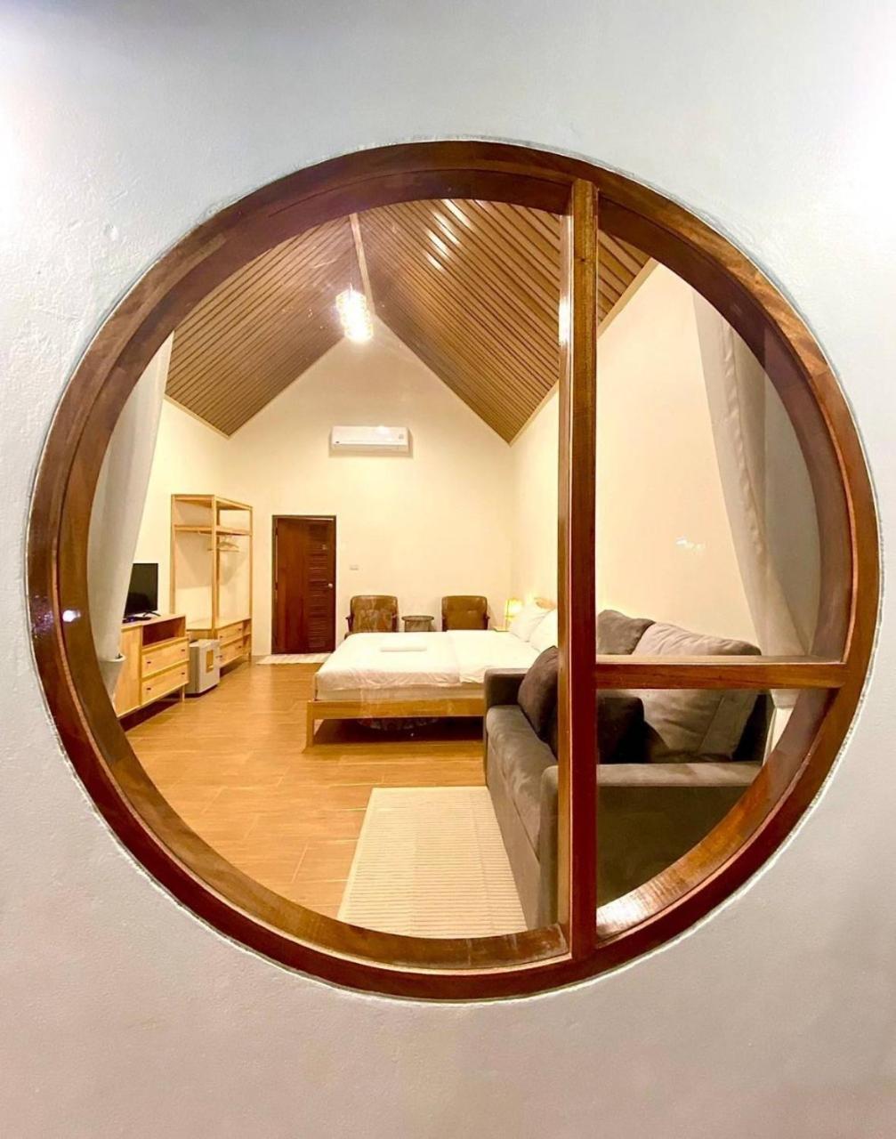 Baan Pong Tara Hotel Suan Phueng Exterior photo
