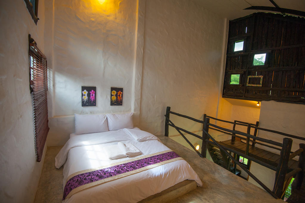 Baan Pong Tara Hotel Suan Phueng Room photo