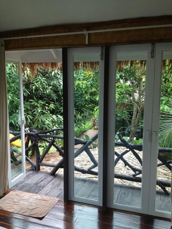 Baan Pong Tara Hotel Suan Phueng Exterior photo